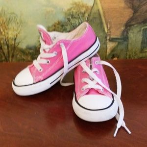 Converse kids size 10